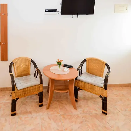 In - Istrien 10950 * פולה